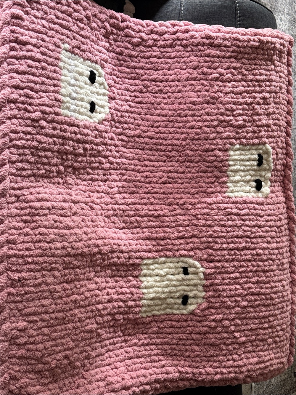 Plush Pink Summerween chunky chenille blanket.